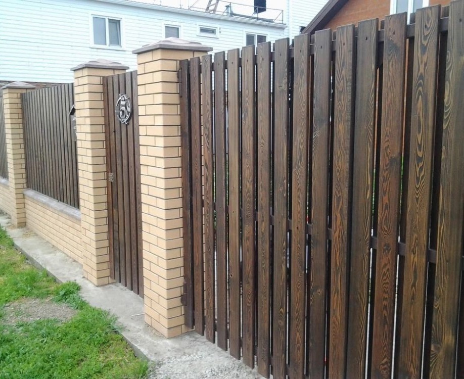 Деревянный забор 
