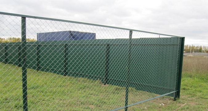 Забор из сварной сетки в использовании