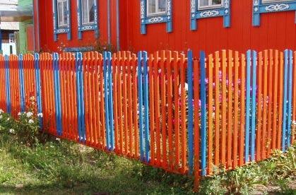Как покрасить забор: инструкция для новичка — Журнал Ситилинк
